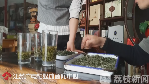 明前茶上市 小心是陈茶冒充新茶！AG真人游戏平台app荔枝监督：(图3)